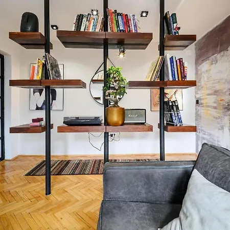 Transylvanian Nest - 1br With Parking * Cluj-Napoca