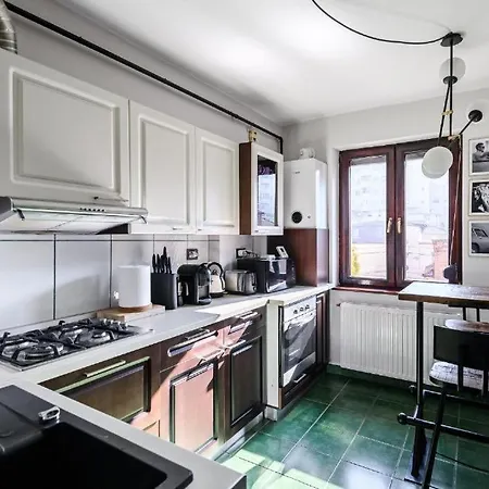 Transylvanian Nest - 1br With Parking