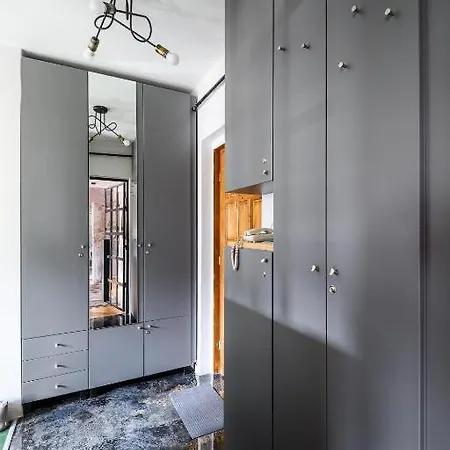 Transylvanian Nest - 1br With Parking